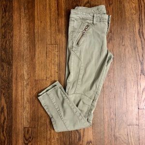 American Eagle motto jeans